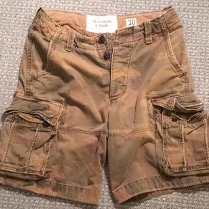 Abercrombie & Fitch cargo shorts